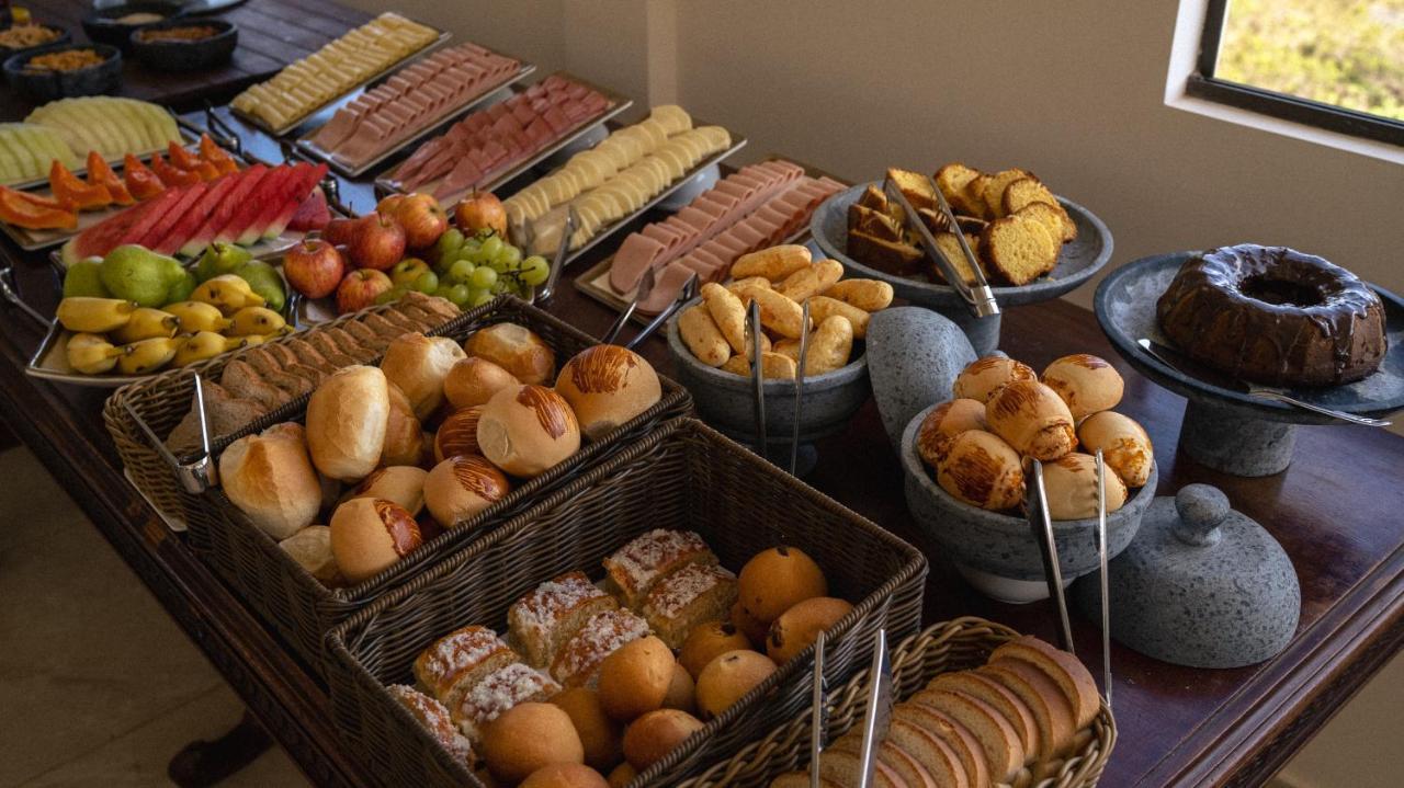 Pousada Monttana Lavras Novas Bagian luar foto