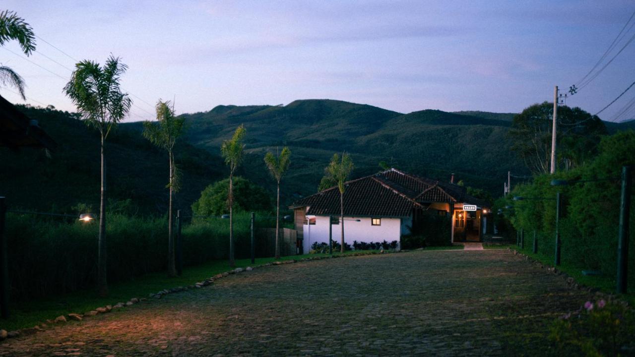 Pousada Monttana Lavras Novas Bagian luar foto